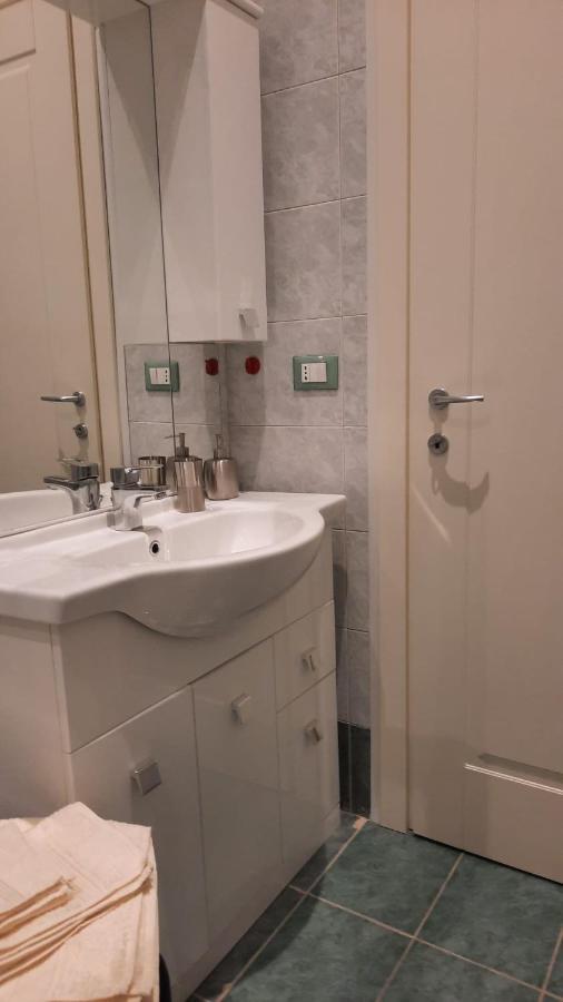 Marche Apartamento Milão Exterior foto